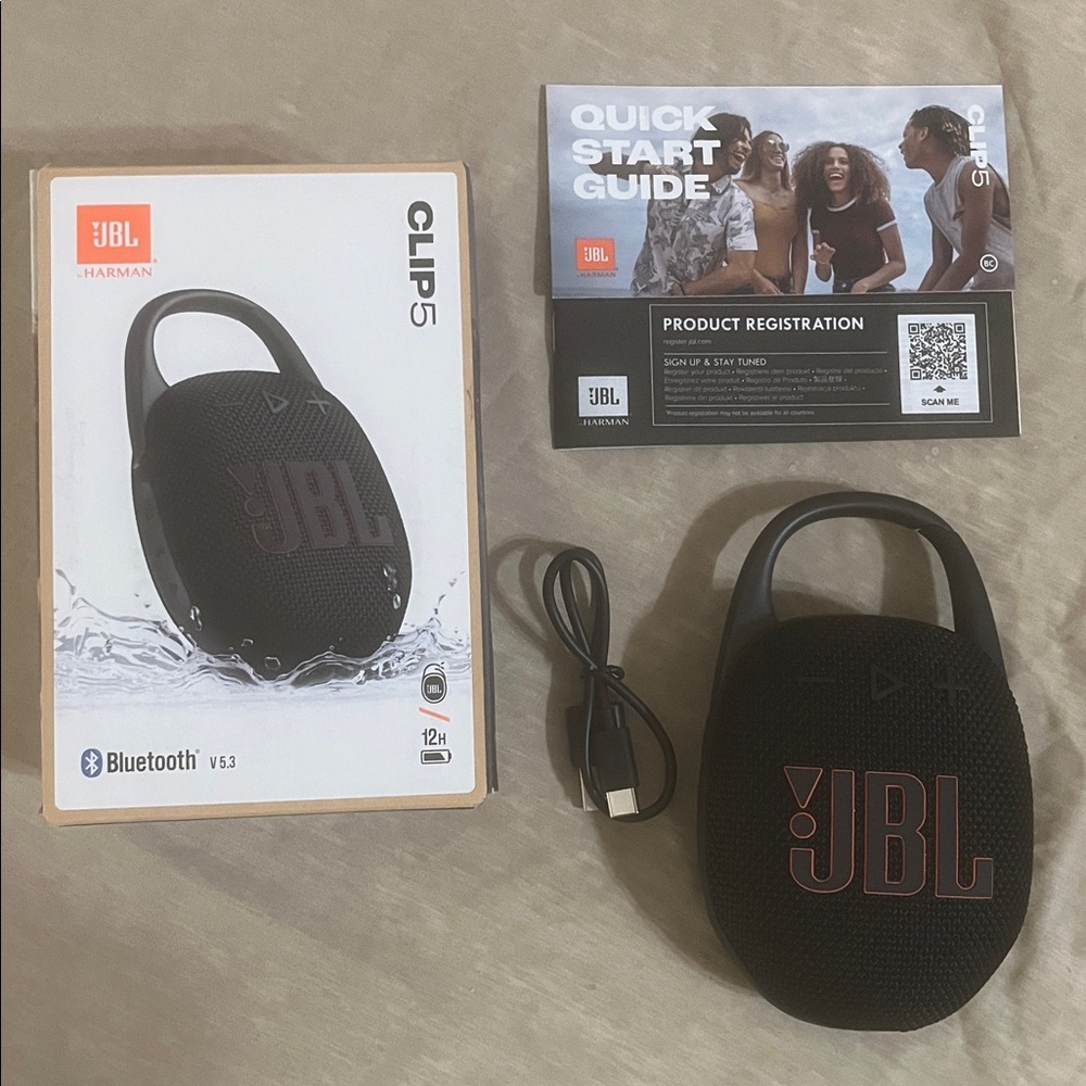 JBL Clip 5 Black Portable Waterproof Bluetooth Speaker NEW